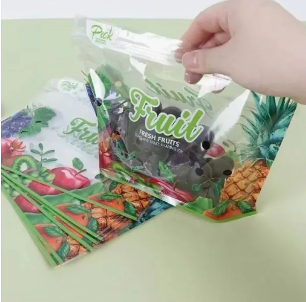 Ulgurji yuqori sifatli meva va sabzavotlarning dastasi va havo teshigi bilan tik turgan sumkasi